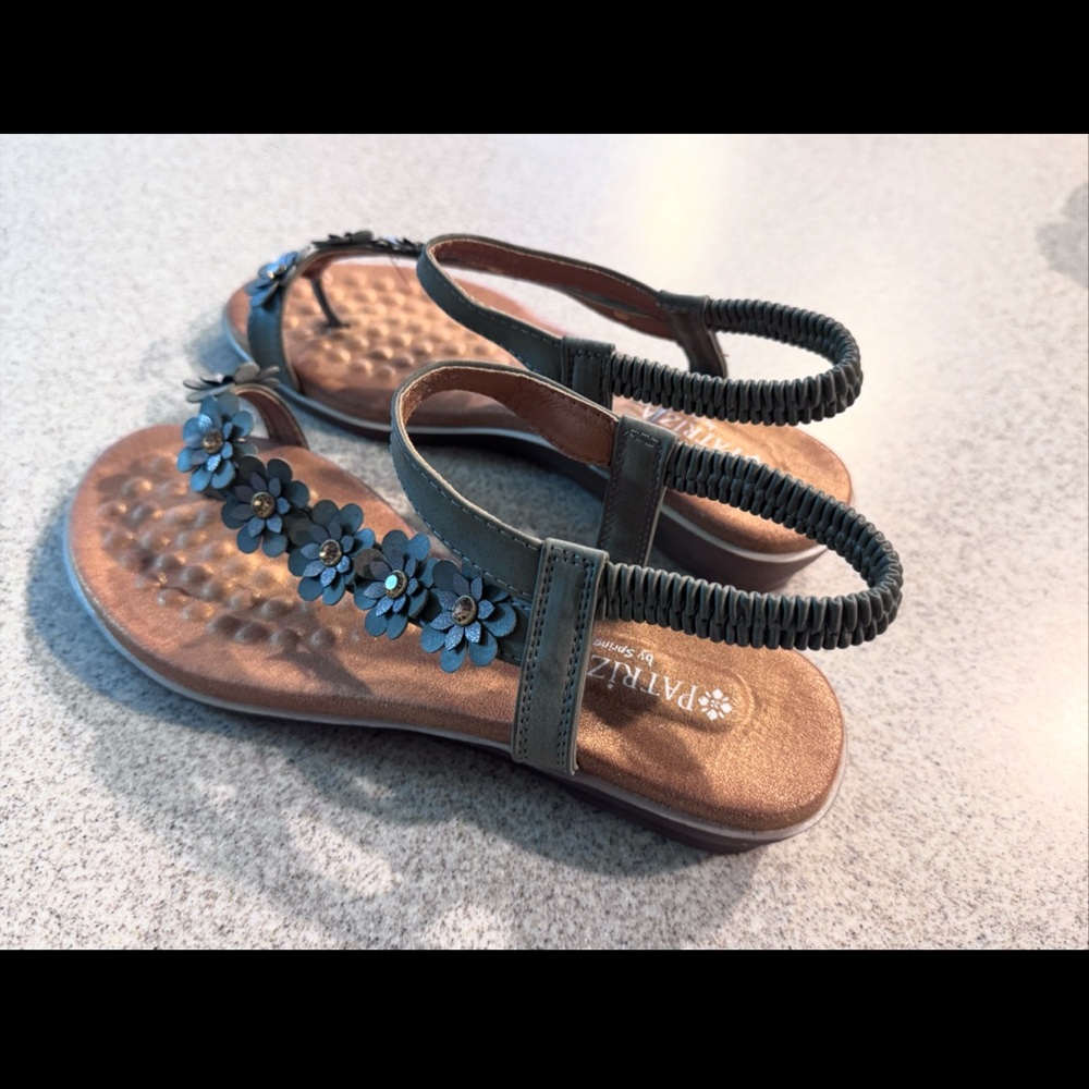 Patrizia spring step gold floral with rhinestones